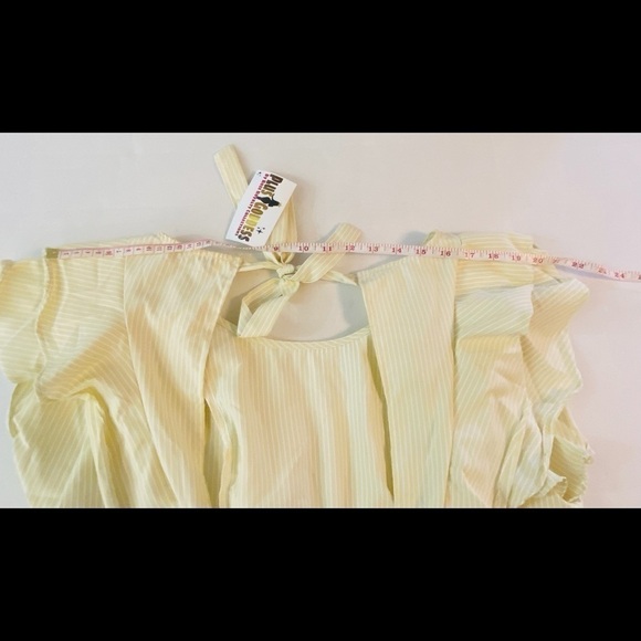 NWT Angela Plus Size Blouse Sleeveless Cream - Picture 7 of 13